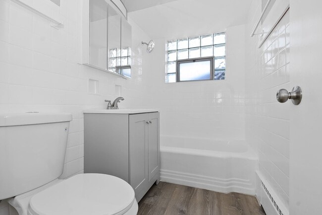 Photo - 4444 W 59th St