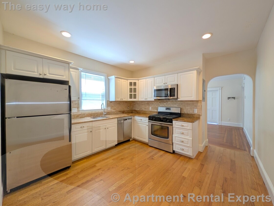 Photo - 179 College Ave