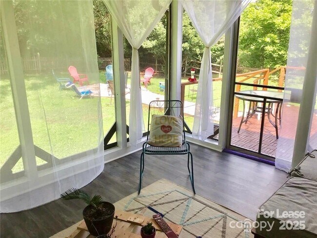 Photo - 501 Vista Grande Cir