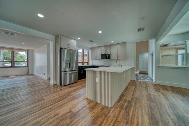 Photo - 1542 Sugarwood Cir