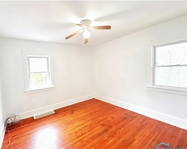 Photo - 2149 Alvin St