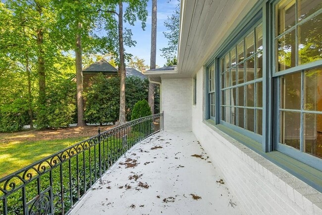 Photo - 3851 Wieuca Rd NE