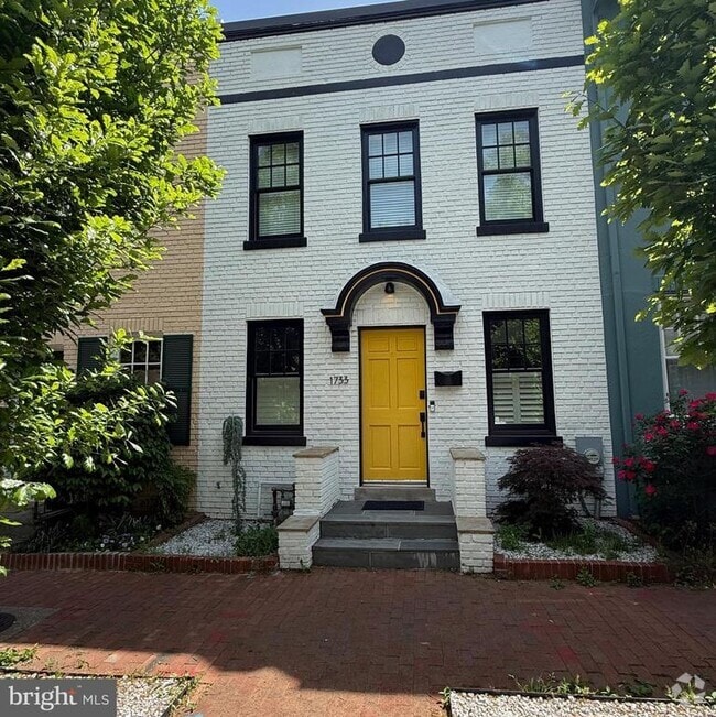 Building Photo - 1733 34th St NW Rental