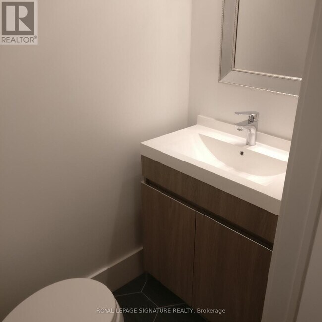 Photo - 594 Birchmount Rd
