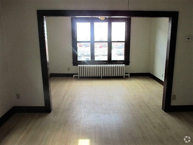 Building Photo - 5118 S Packard Ave Rental