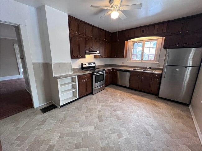 Photo - 135 Arbordale Ave