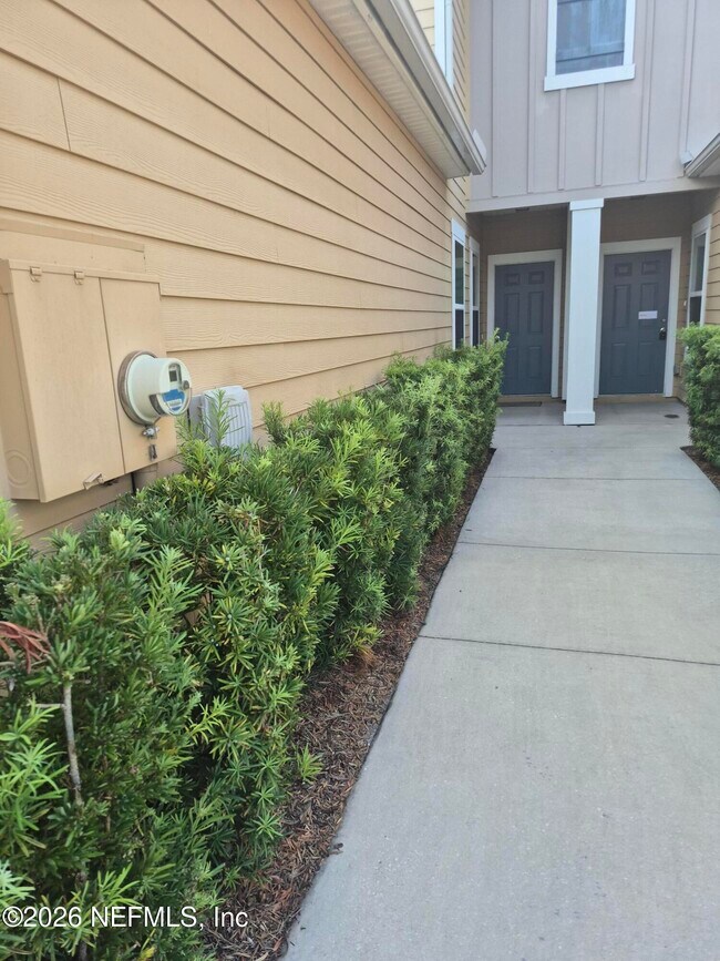 Photo - 141 Whitland Wy