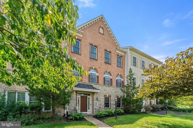 Building Photo - 42524 Rowderbury Square Rental