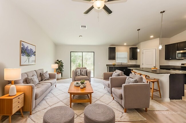 Photo - 3212 44th St W