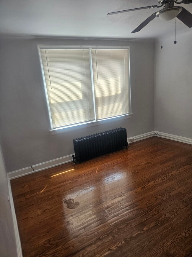 Building Photo - 1735 Highland Ave Unit 1735 Highland Ave apt 3