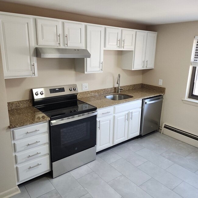 Photo - 80 Charlesbank Way Unidad B