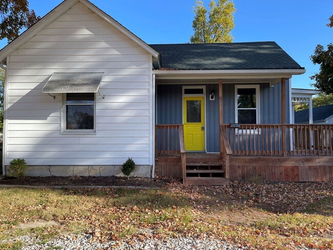 Photo - 226 E High St