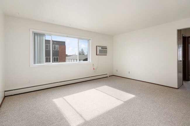 Photo - Colton Heights Apartments