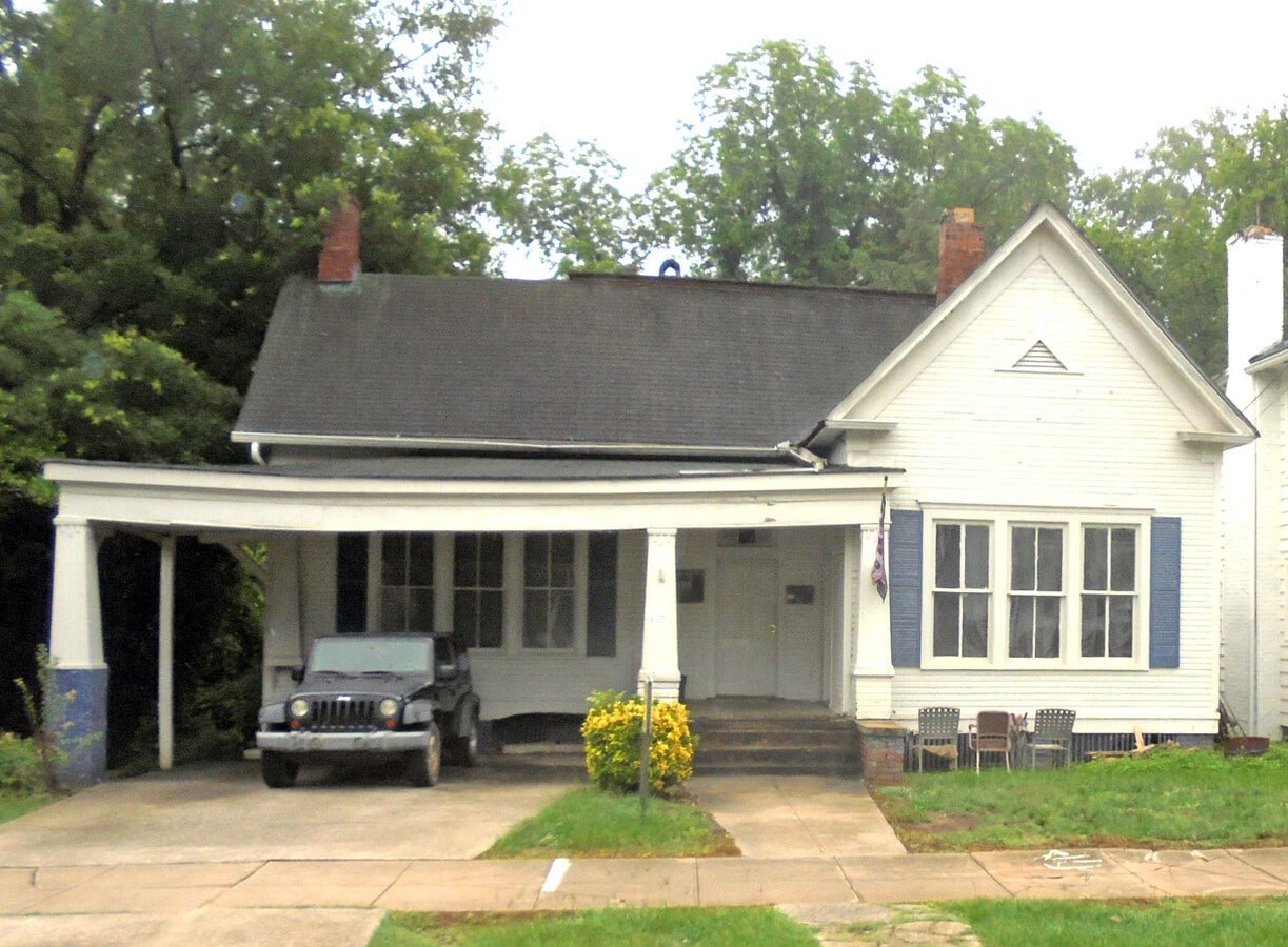 Photo - 410 W Montgomery St House