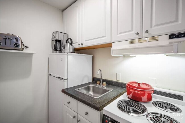 Photo - 529 Beacon St Unit 17