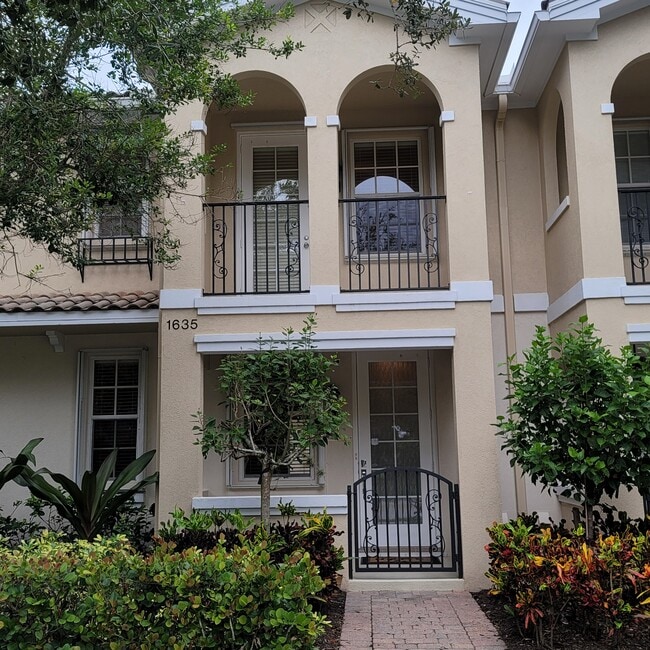 Photo - 1635 Frederick Small Rd