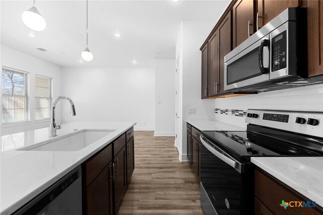 Photo - 6365 S 31st St