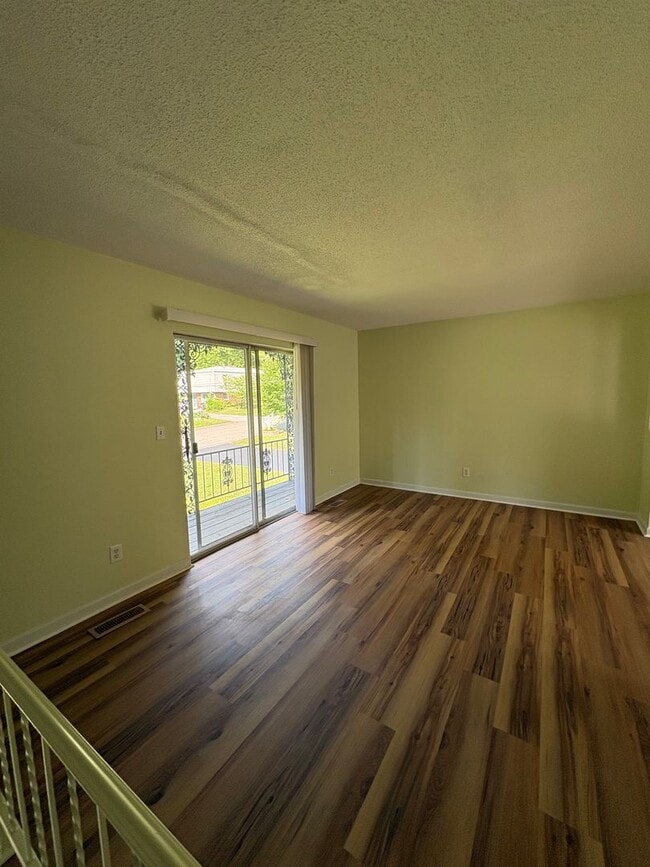 Photo - 3 Bedroom 2.5 Bath House