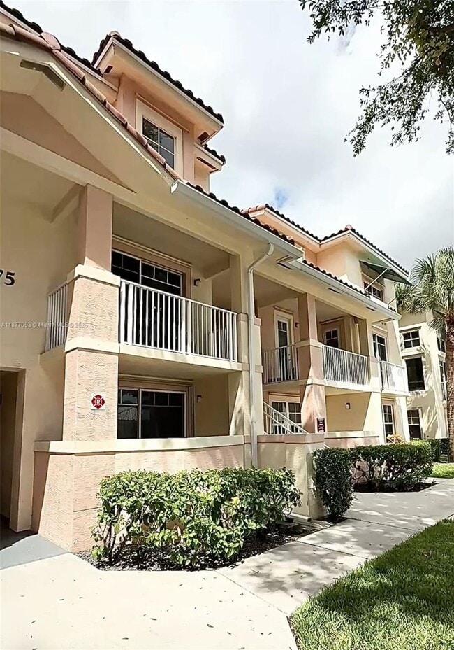 Building Photo - 4775 Chancellor Dr Unit 12 Rental