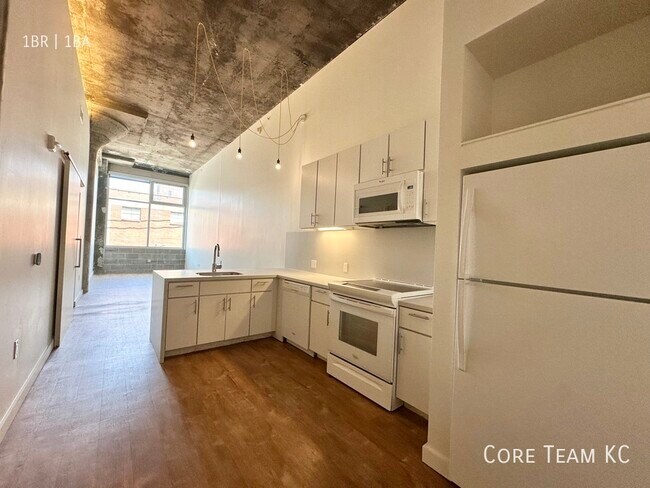 Building Photo - 1719 Walnut St Unit 310 Rental