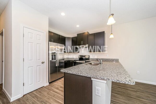 Photo - 460 Matilda Ln