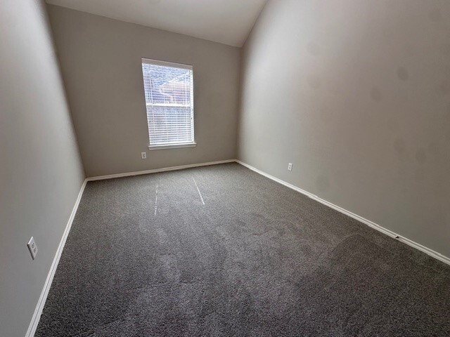 Photo - 3406 Mcmahon Way