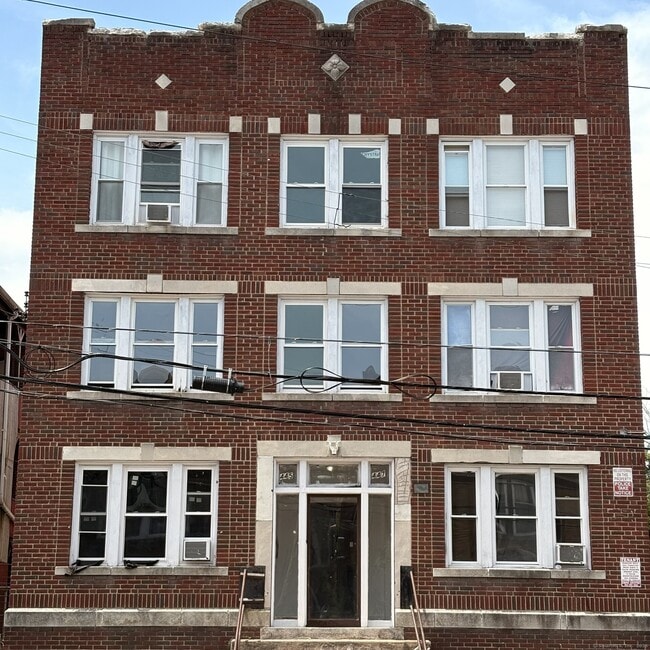 Building Photo - 445 Barbour St Rental