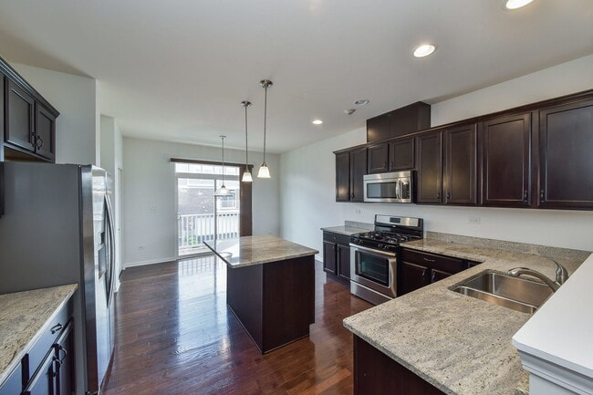 Photo - 2511 Dunraven Ave
