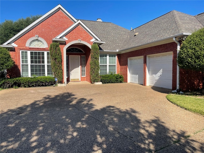 Photo - 716 Ticonderoga Dr