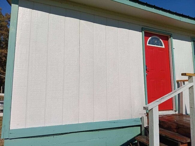 Photo - 960 County Rd 662