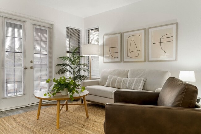 Photo - Hampton Woods