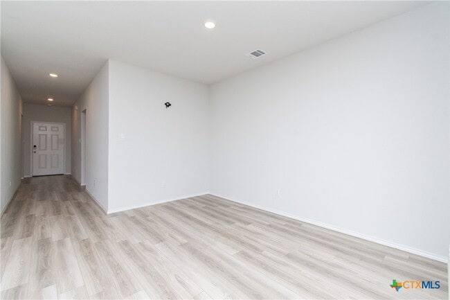 Photo - 10009 Avendesora Rd