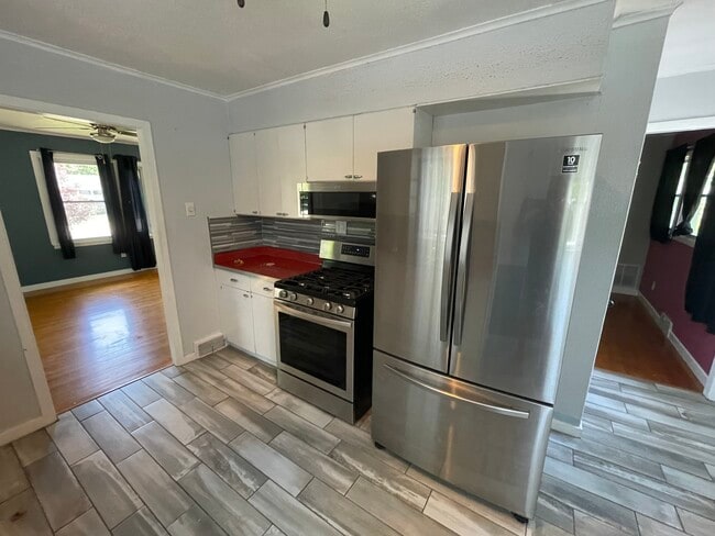 Photo - 1706 Warren Rd
