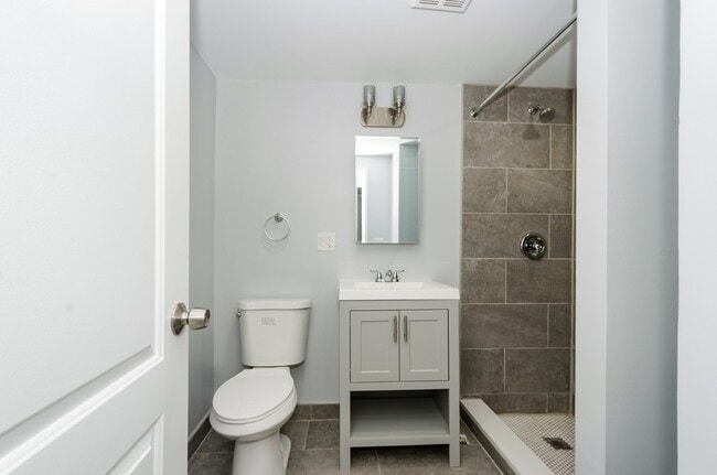 Photo - 7606 N Eastlake Terrace Unit 2A