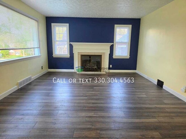 Building Photo - 1040 Stuart St NW