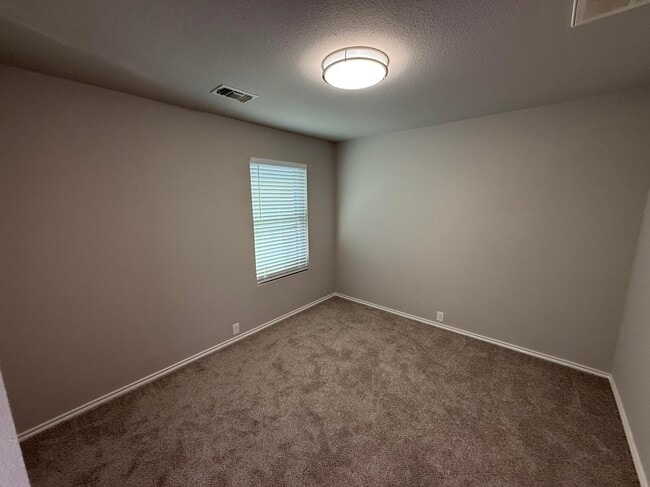 Photo - 5518 Timber Haven