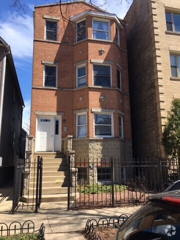 Building Photo - 3733 N Janssen Ave Unit 3 Rental