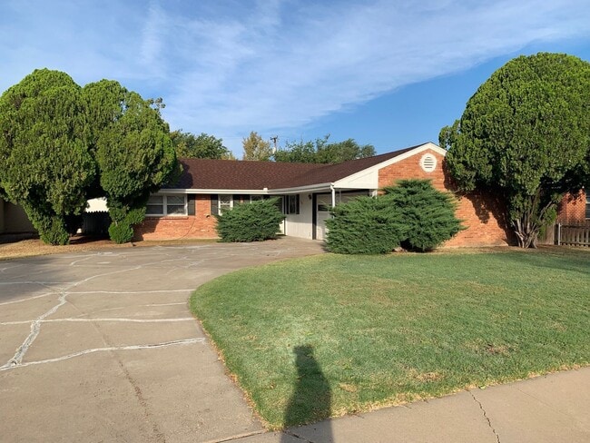 Photo - 1106 La Paloma St