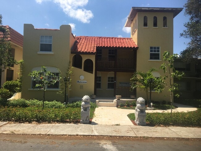 Building Photo - 407 S Lakeside Dr Unit D Rental