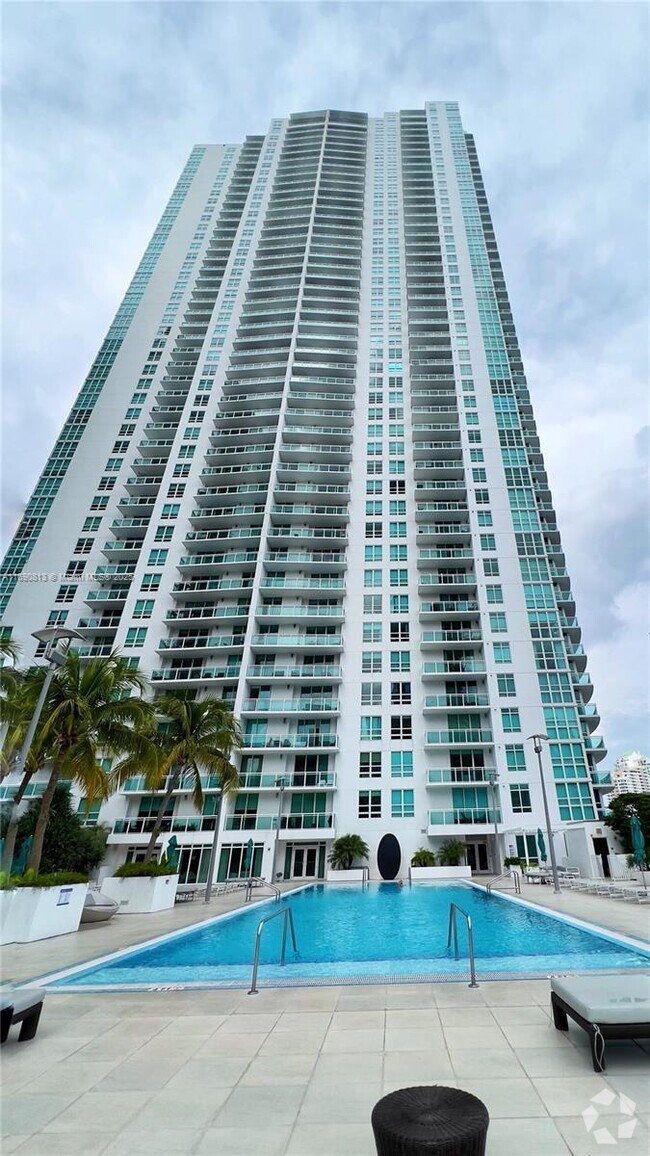 Building Photo - 950 Brickell Bay Dr Unit 2009 Rental