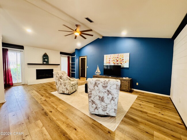 Photo - 916 Cobia Dr