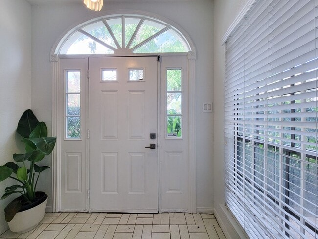 2220 Bering Dr
