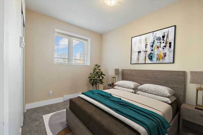 Photo - 375-375 Stradbrook Ave