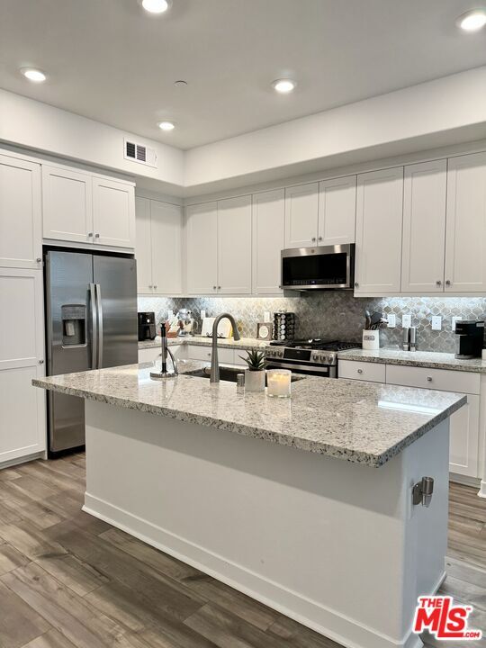 Building Photo - 26976 W Prospector Rd Unit 203 Rental