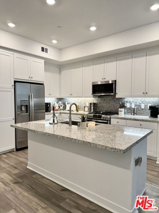 Building Photo - 26976 W Prospector Rd Unit 203 Rental