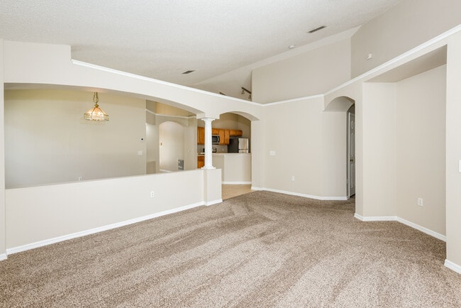 Photo - 558 Saddle Ridge Dr