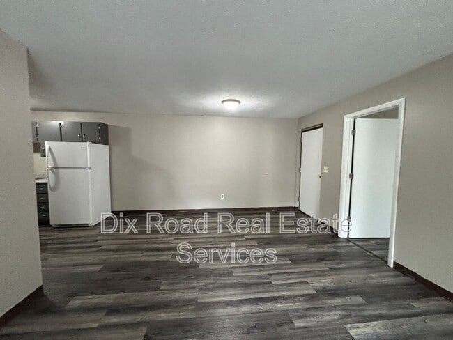 Photo - 739 Trumbull St