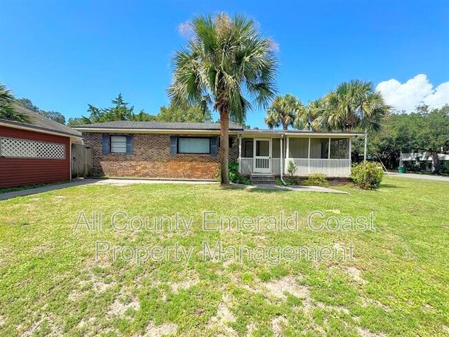 Photo - 733 Beach Dr