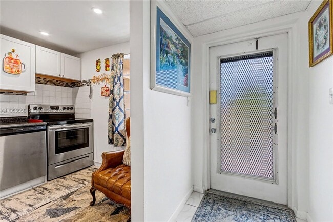 Photo - 1040 Country Club Dr Unidad 306