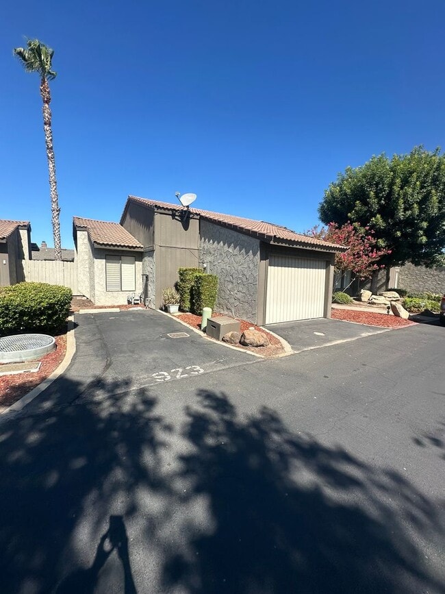 Photo - Adorable 2 bedroom 2 bathroom with 1 car garage attached